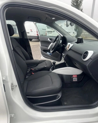 Audi A1 cena 47000 przebieg: 130000, rok produkcji 2015 z Gryfice małe 137